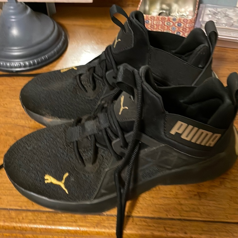 Puma black/gold